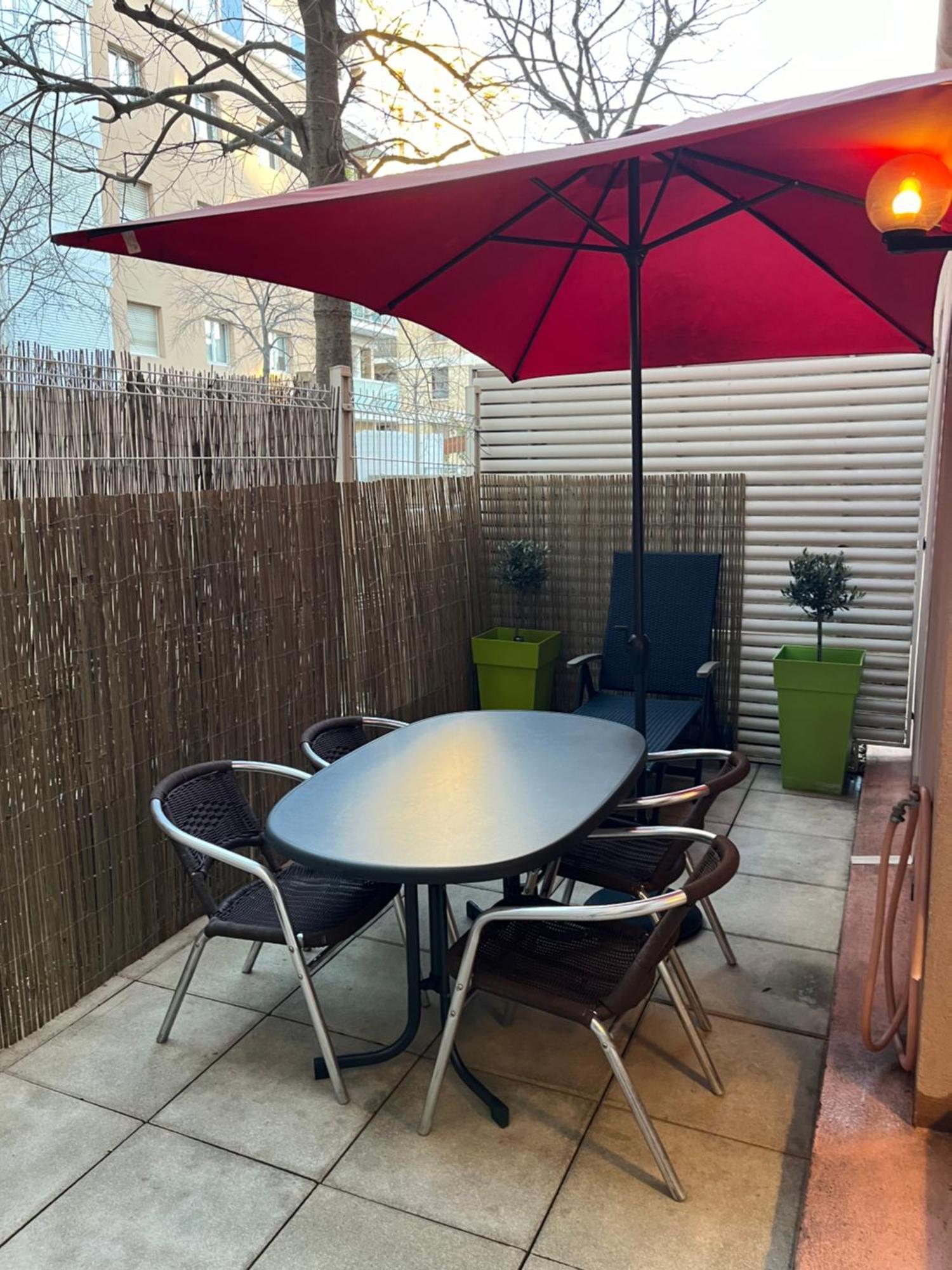 Appartement T2 Avec Terrasse Centre Ville D'Aix En Provence آيكس أومبروفينس المظهر الخارجي الصورة